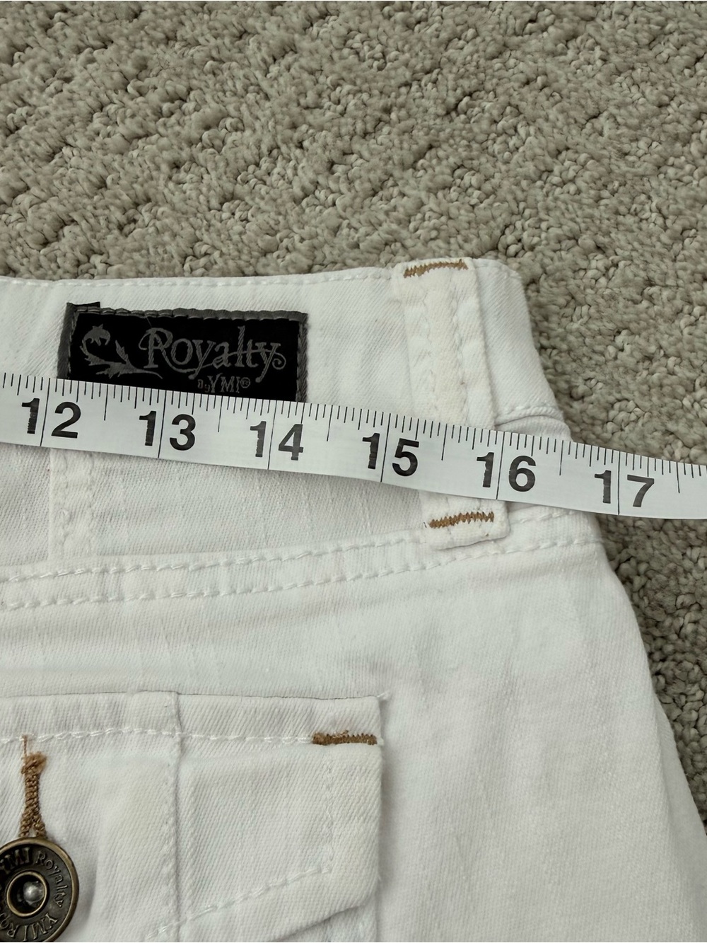 Royalty For Me White Women's Cargo Capri Pants - Picture 6 of 7